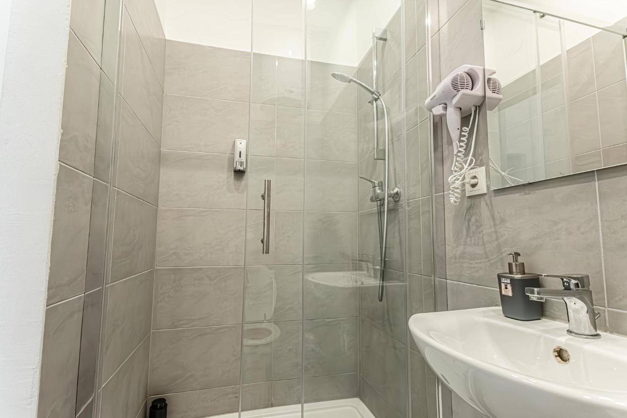 Lovely 1Br Apt. Near Akh Hospital Βιέννη Εξωτερικό φωτογραφία